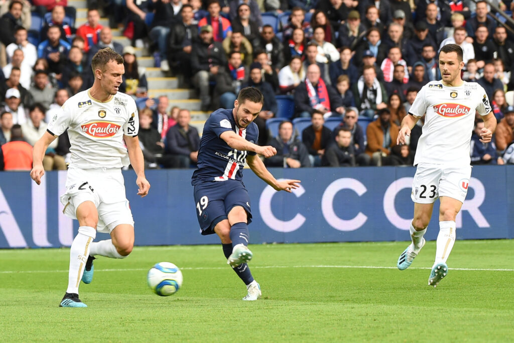 Paris Saint-Germain - Angers, Bu futbol maçına bahis yapın: En iyi Bahisçiler ile ilk bahsiniz için Tahminler ve Özel Bonus: Unibet, Bwin, Betclic